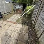 Beautiful 6 Bed Home In Birmingham Perfect For Contractors!