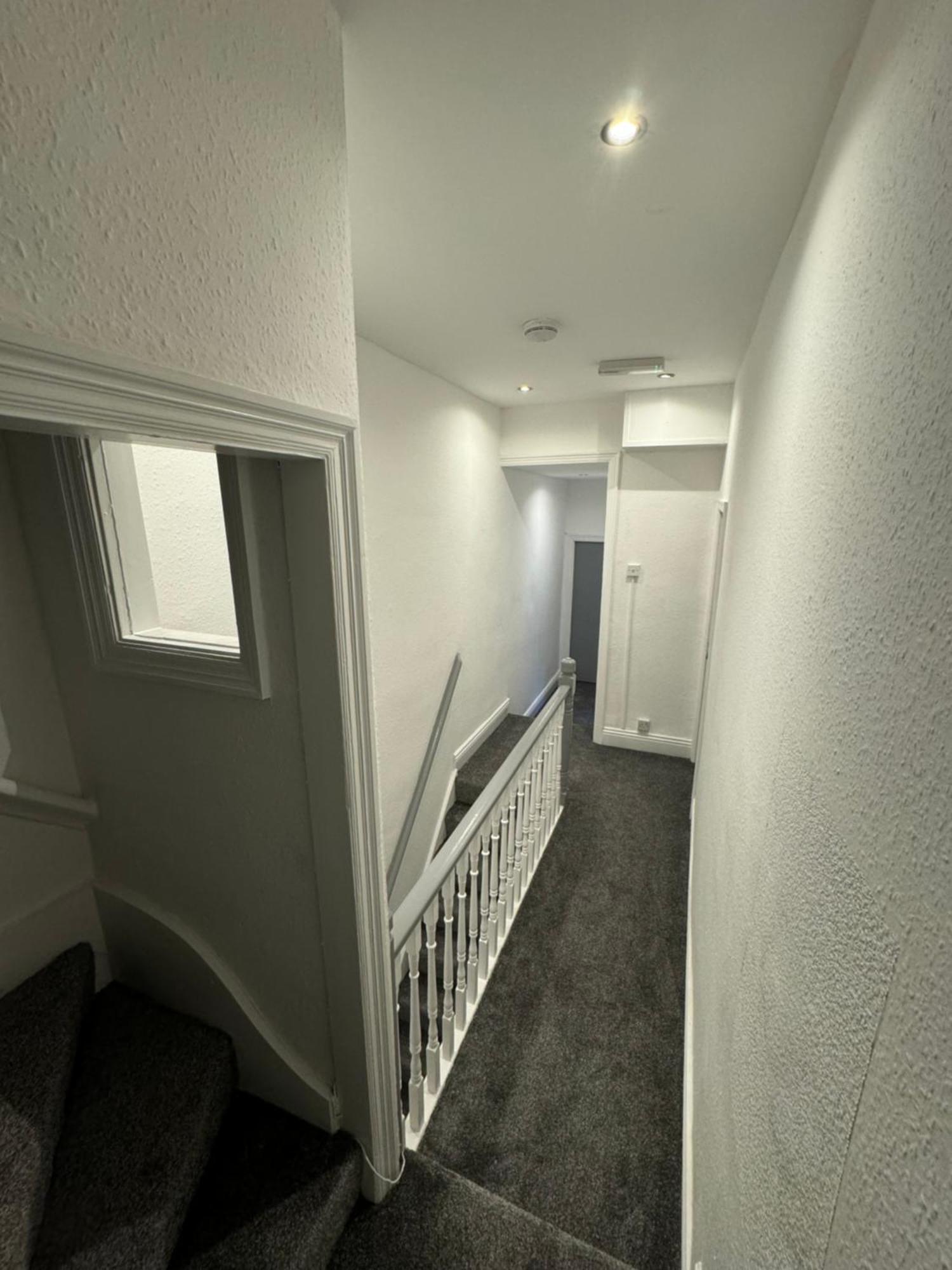 Holiday home Beautiful 6 Bed In Perfect For Contractors!