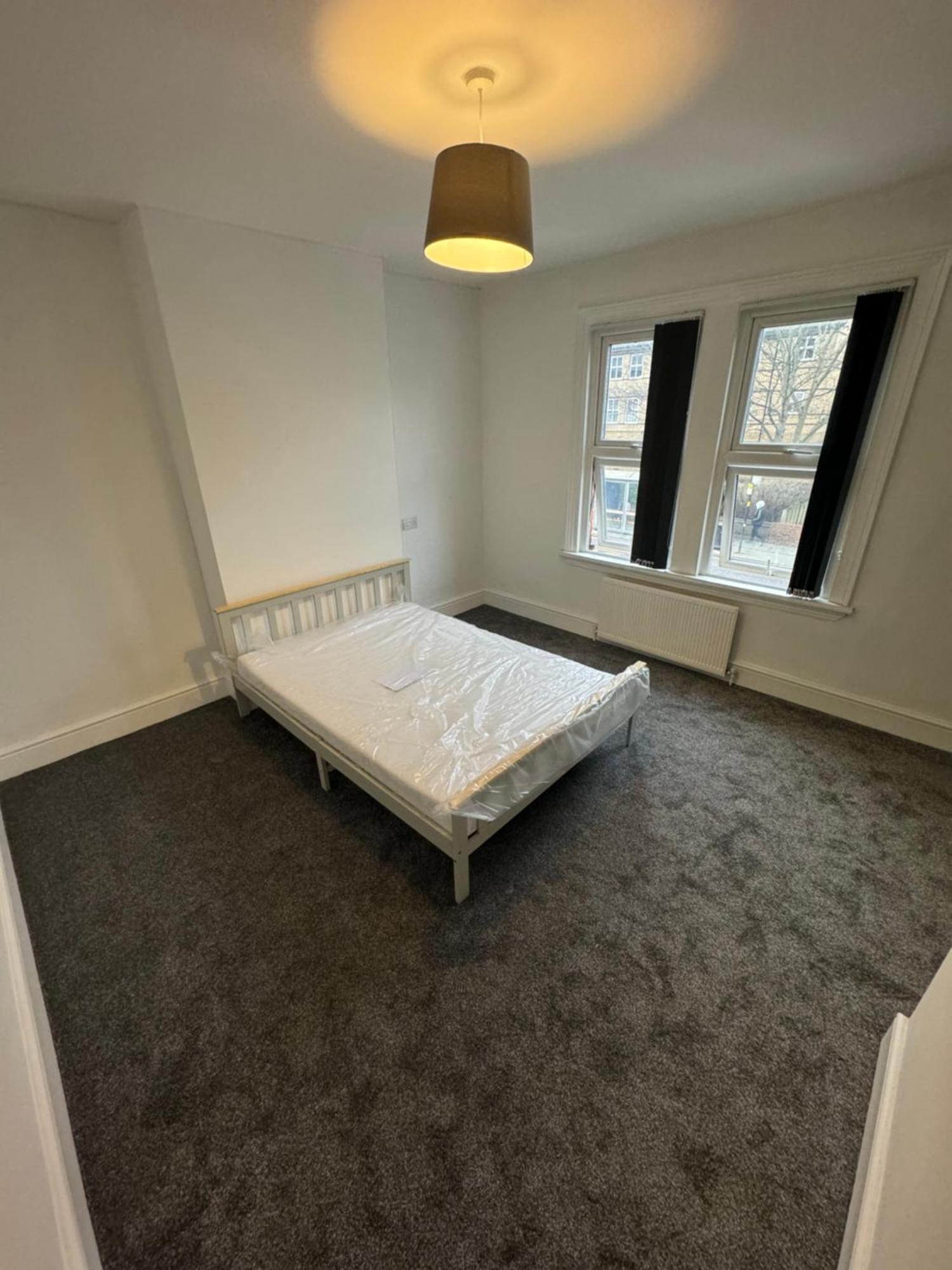 Beautiful 6 Bed In Perfect For Contractors! Holiday home